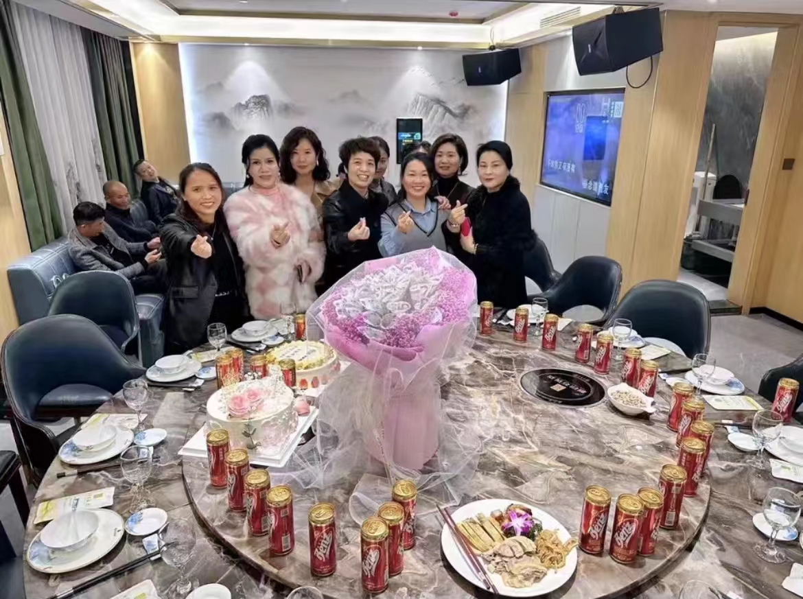 團(tuán)隊(duì)風(fēng)采